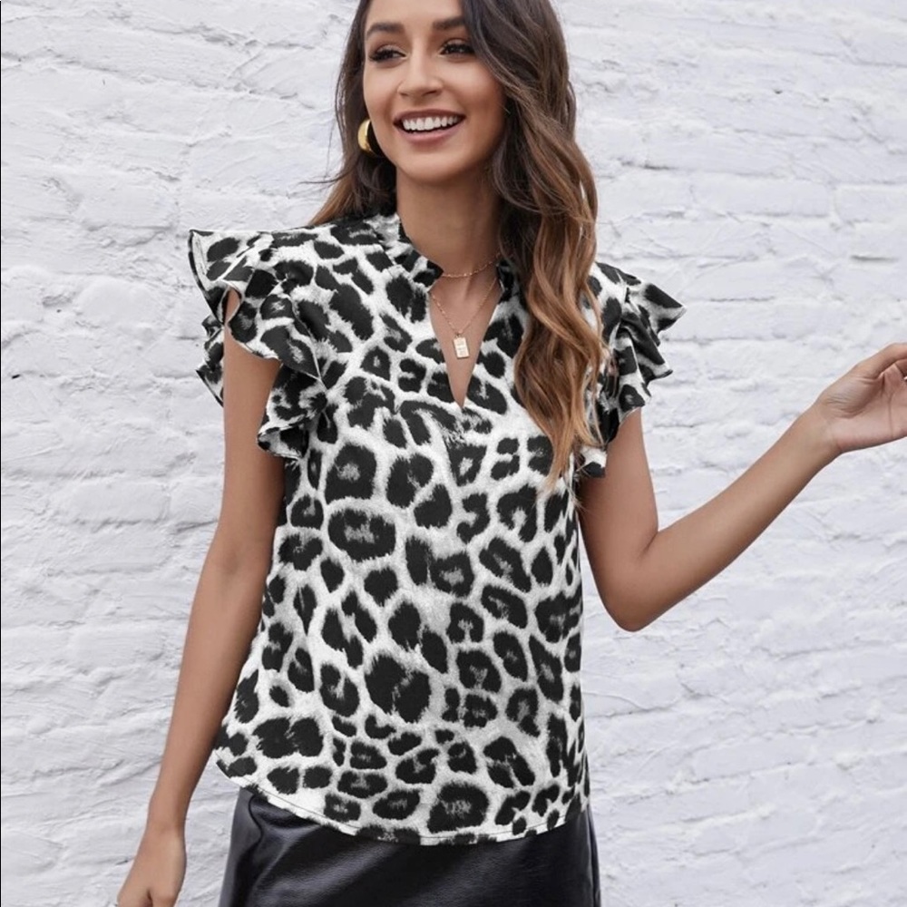 Print Ruffle Trim Blouse - Picture 3 of 6